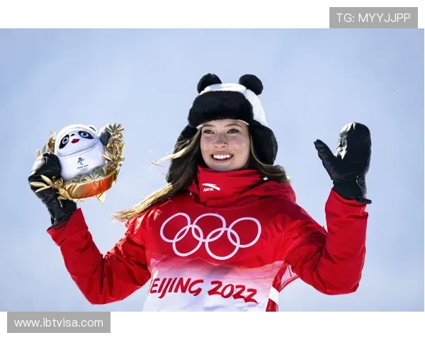 谷爱凌摔倒逆袭进决赛开怀大笑